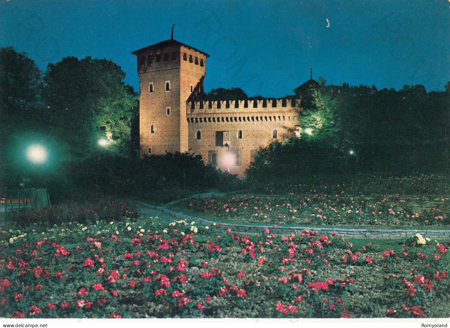 CARTOLINA  TORINO,PIEMONTE-DI NOTTE-CASTELLO MEDIOEVALE E PARCO DEL VALENTINO-STORIA,MEMORIA,CULTURA,NON VIAGGIATA - Castello Del Valentino