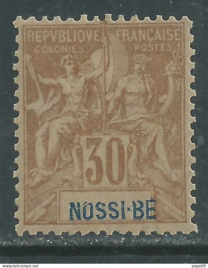 Nossi-Bé N° 35 X Type Groupe : 30 C. Brun , Trace De Charnière Sinon TB - Usati