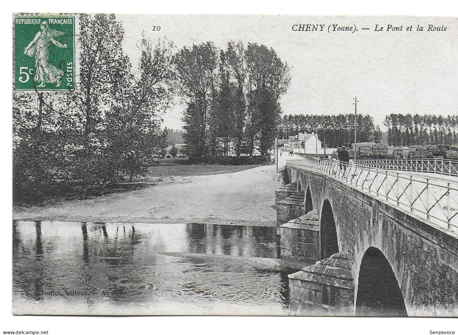 Cheny - Le Pont Et La Route - Cheny