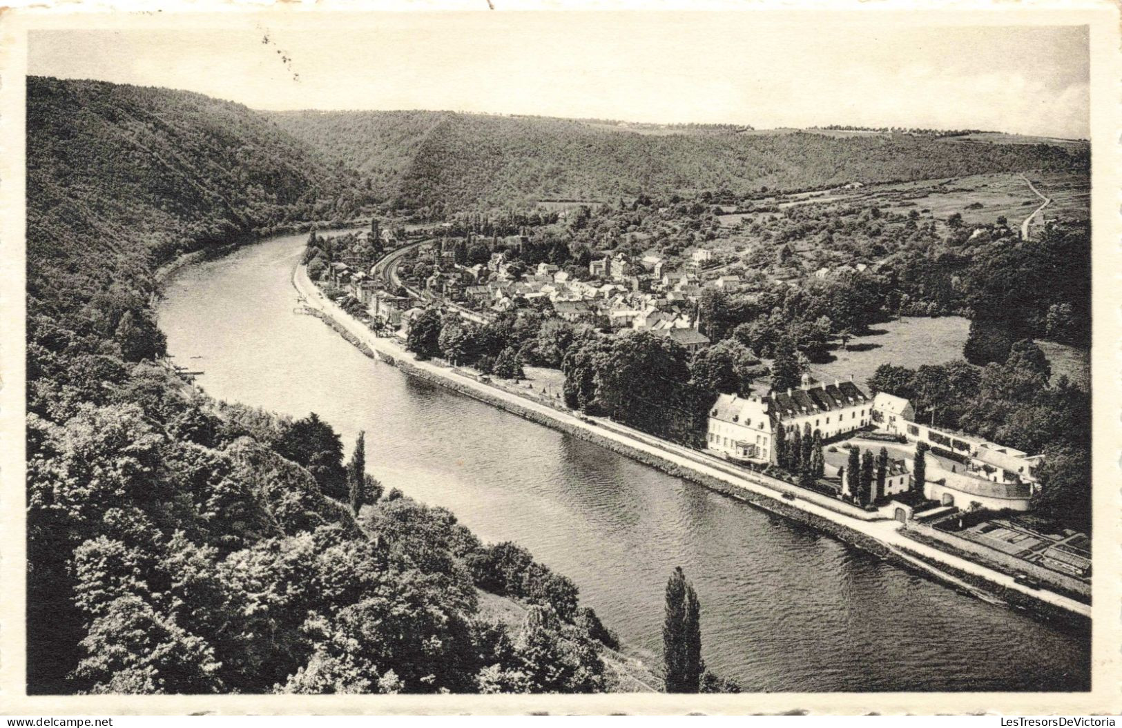 BELGIQUE - Hastière - Le Château Et La Meuse - Carte Postale Ancienne - Hastière