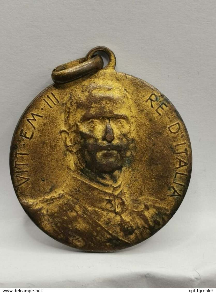 MEDAILLE PENDENTIF 1929 VICTOR EMMANUEL ITALIE 26mm 8.3g / ITALIA - Monarquía/ Nobleza