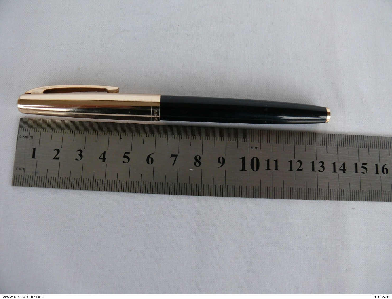 Vintage Wing Sung Fountain Pen Black Body Gold Cap Made in China #2026