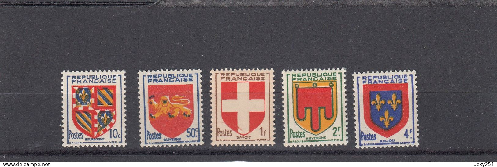 France - Année 1949  - Neuf** - N°YT 834/38** - Armoiries De Provinces - Unused Stamps