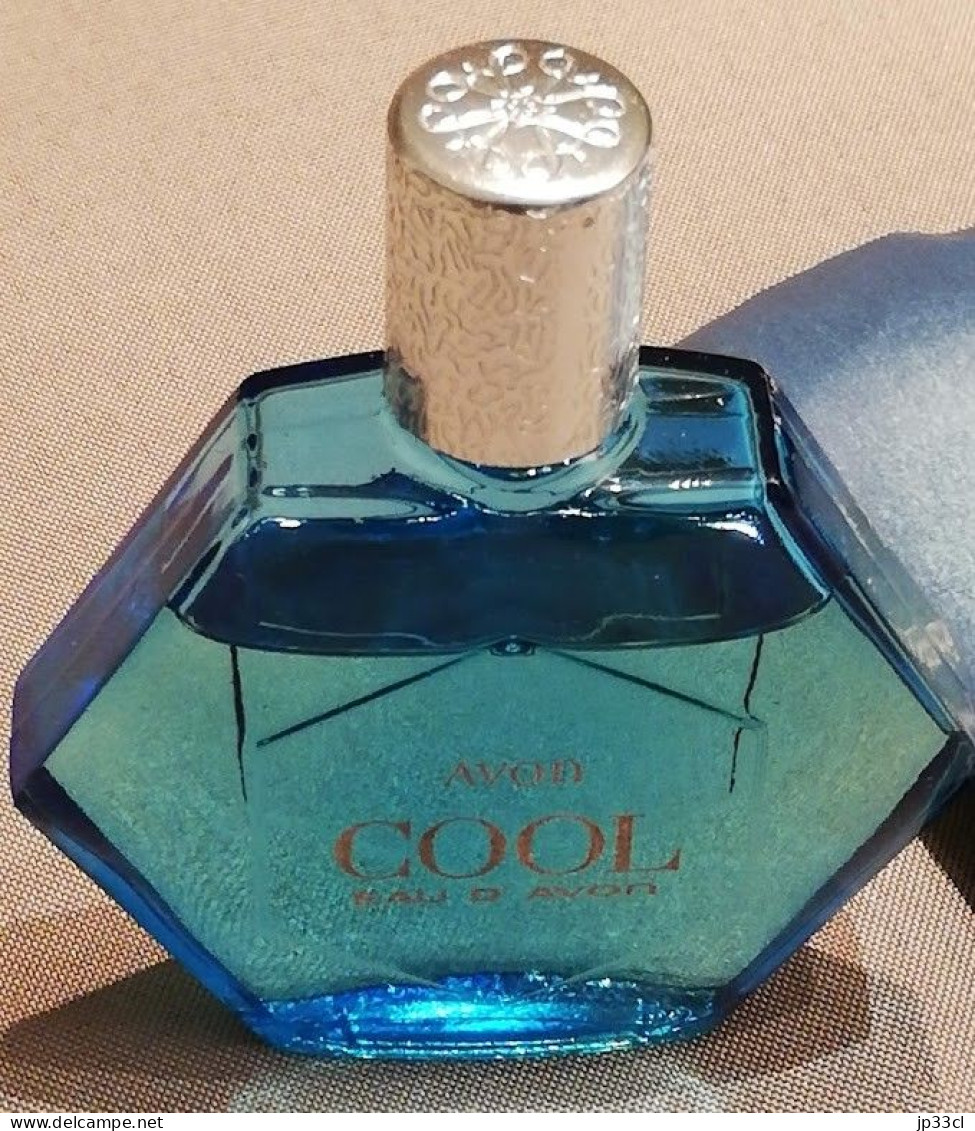 Parfum "Eau D'Avon COOL" Avec Boîte En Carton D'origine Et Notice Explicative (Flacon Presque Plein) - Miniatures Femmes (avec Boite)