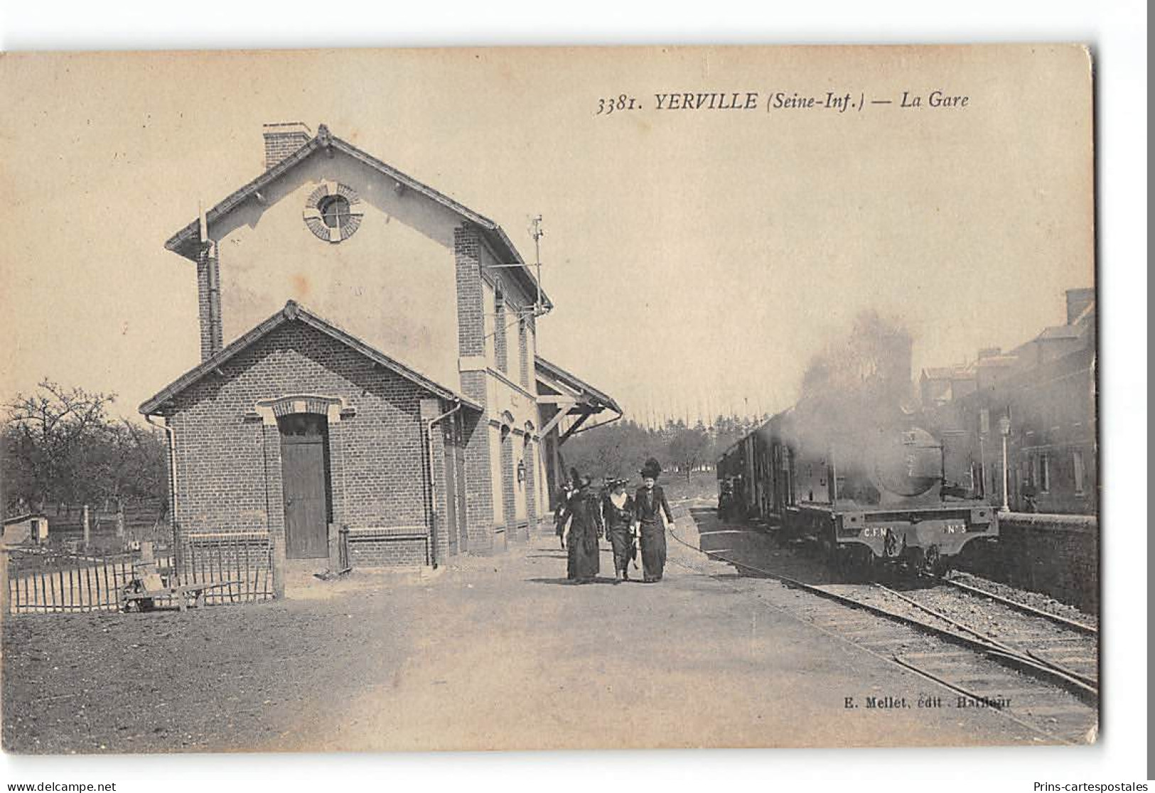 CPA 76 Yerville La Gare Train Tramway  - Yerville