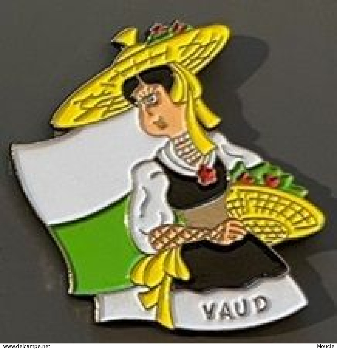 ASSOCIATION COSTUMES SUISSE - CANTON DE VAUD  - FEMME PAYSANNE - SCHWEIZ - WAADT - SWITZERLAND  -  (33) - Asociaciones