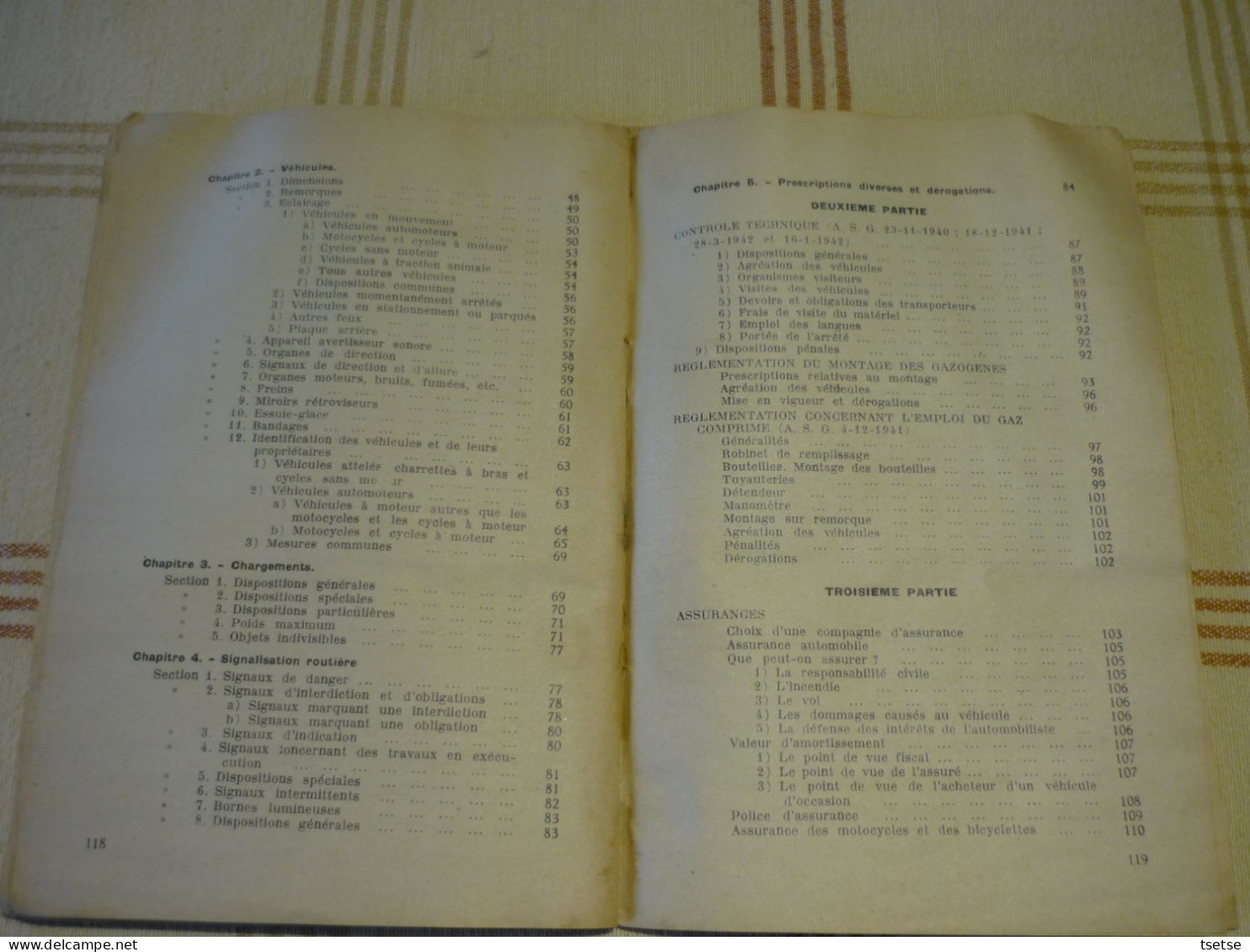 Livre " Code de la Route  " par Antoine Nicaise , de l'U.T. Charleroi -Librairie de la Bourse -1944