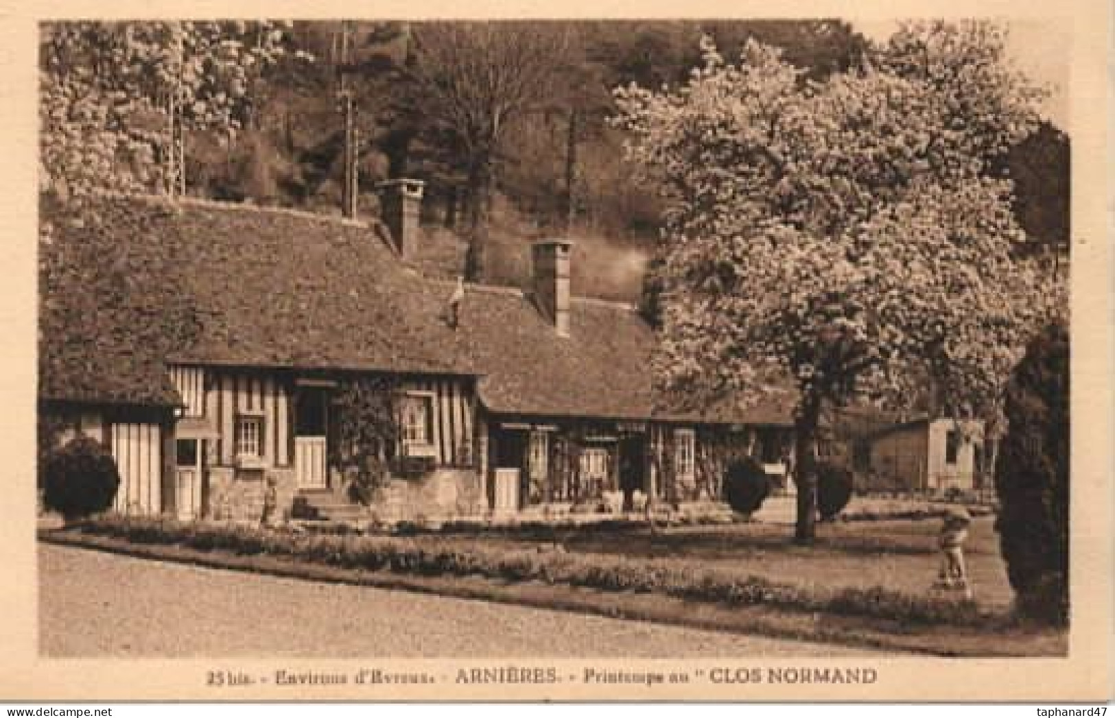 27 . Environ D'Évreux . ARNIÈRES . Printemps Au " Clos Normand " . - Arnières