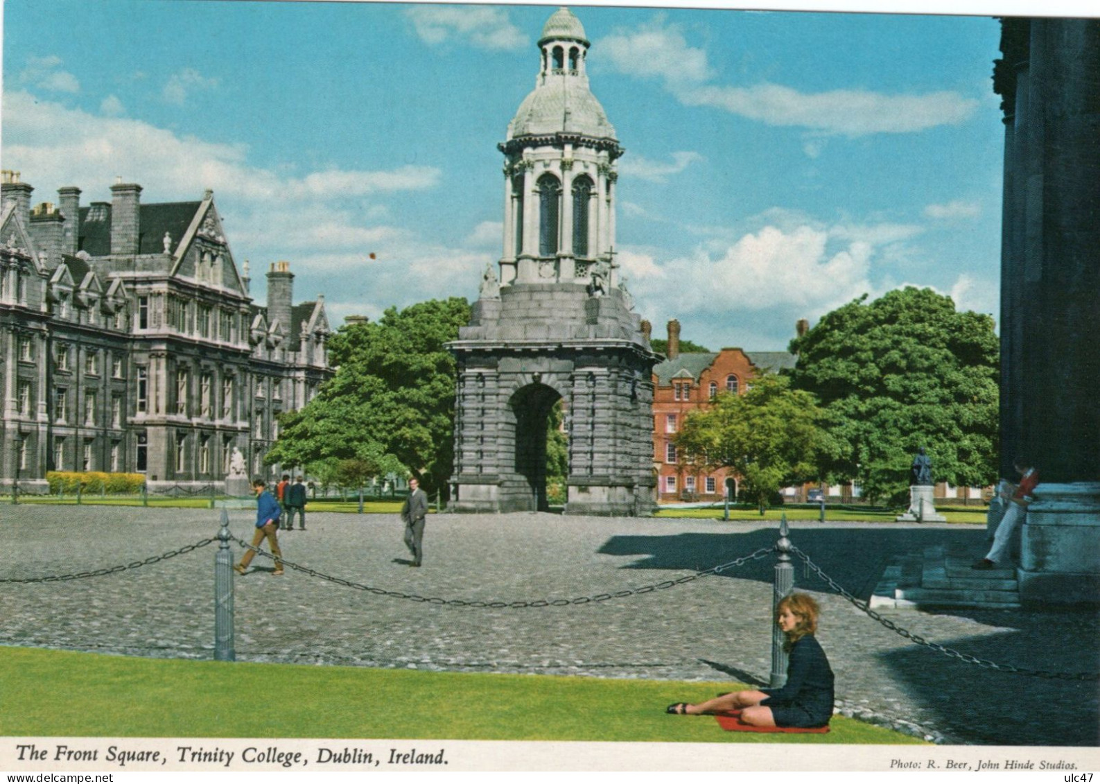 - The Front Square, Trinity College, DUBLIN. IRELAND. - Scan Verso - - Dublin