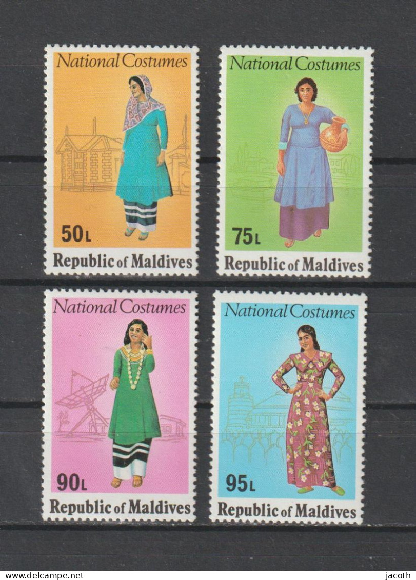 (TJ) Klederdracht & Folklore - Maldiven YT 772/75 (postfris/neuf/MNH) - Costumes