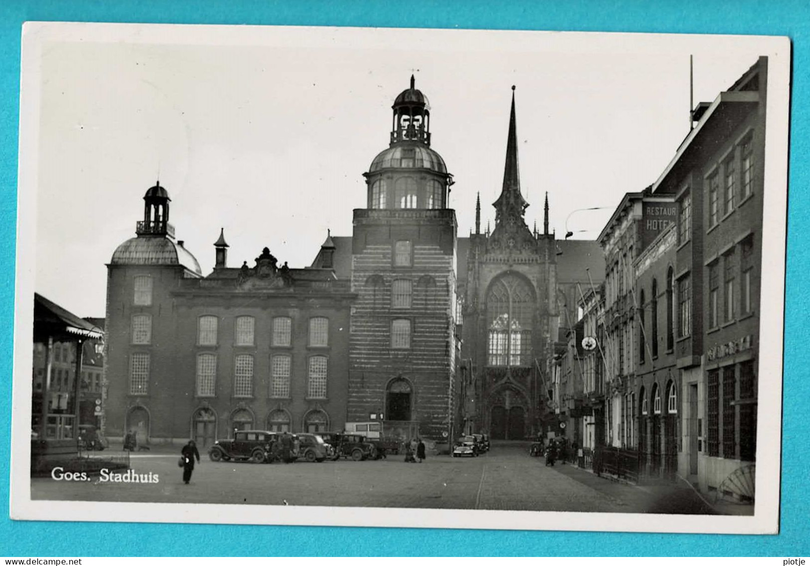 * Goes (Zeeland - Nederland) * (Carte Photo - Fotokaart) Stadhuis, Hotel De Ville, Town Hall, Rathaus, Oldtimer Car - Goes