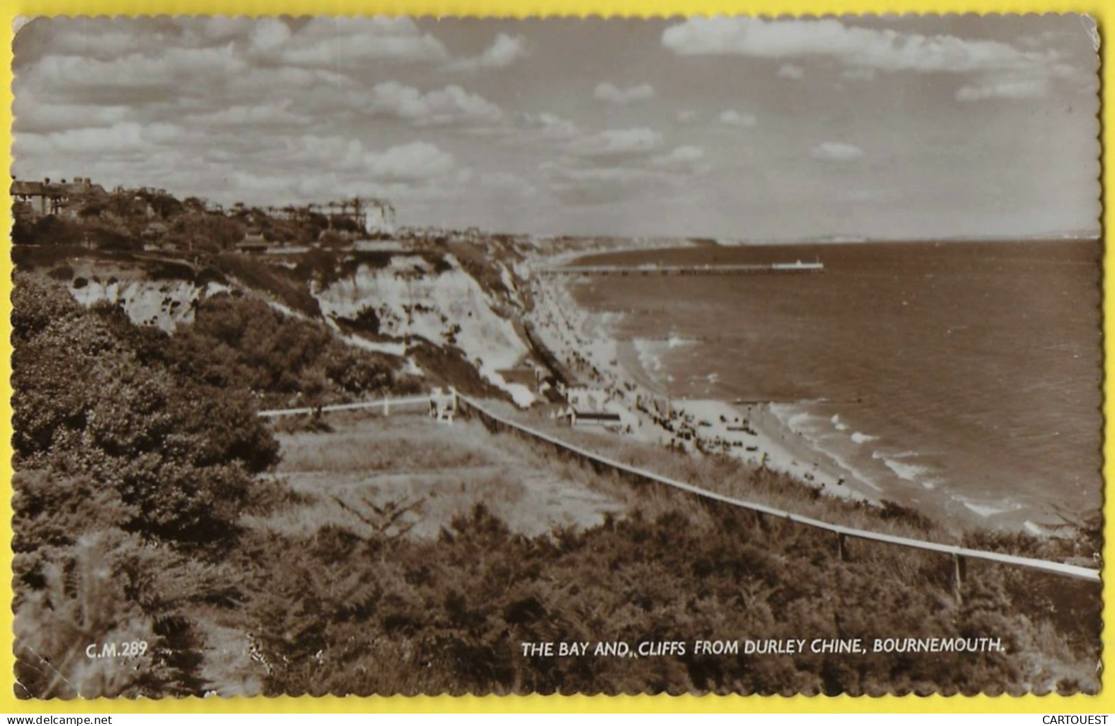 Real Photo Postcard BOURNEMOUTH - The Bay And Cliffs From Durley Chine - Bournemouth (depuis 1972)