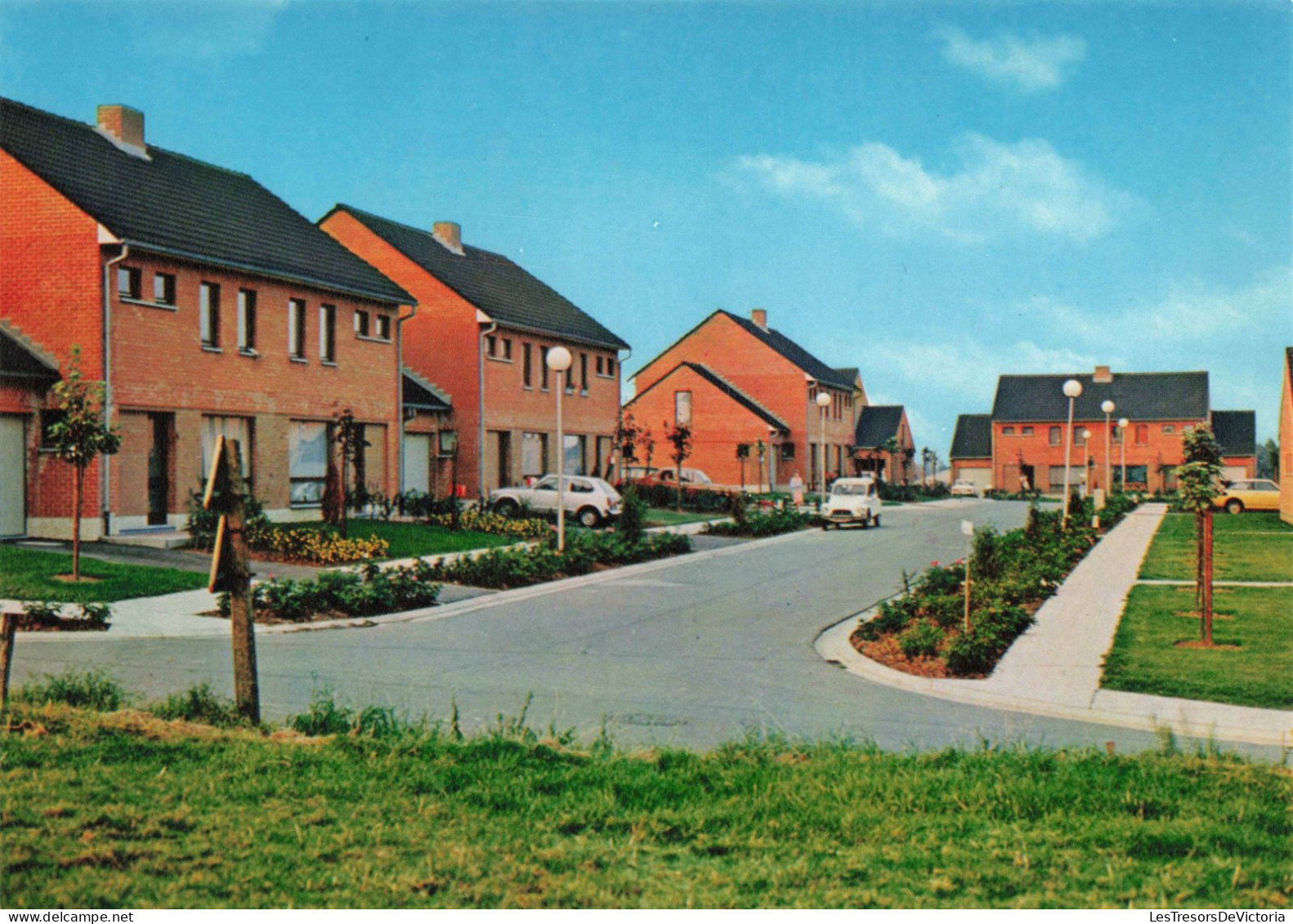 BELGIQUE - Soignies - Horrues - Le Champ Du Village - Colorisé - Carte Postale - Soignies