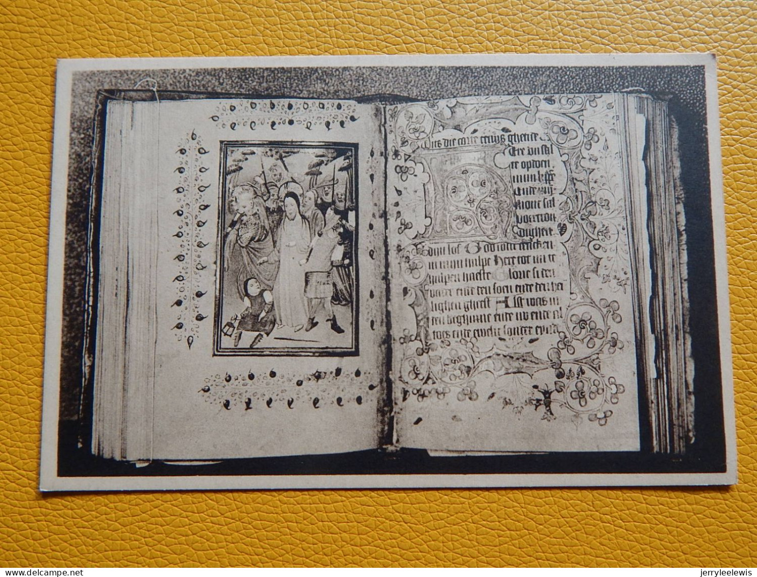 POSTEL  -  3 KAARTEN : Portret Van Abt. Colibrant - Handschrift Uit De 15de Eeuw - Oude Kazuifel Versierd - Mol