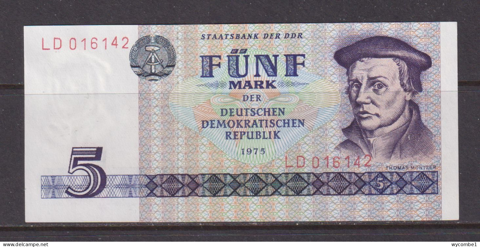 EAST GERMANY -  1975 5 Mark UNC/aUNC  Banknote - 5 Mark