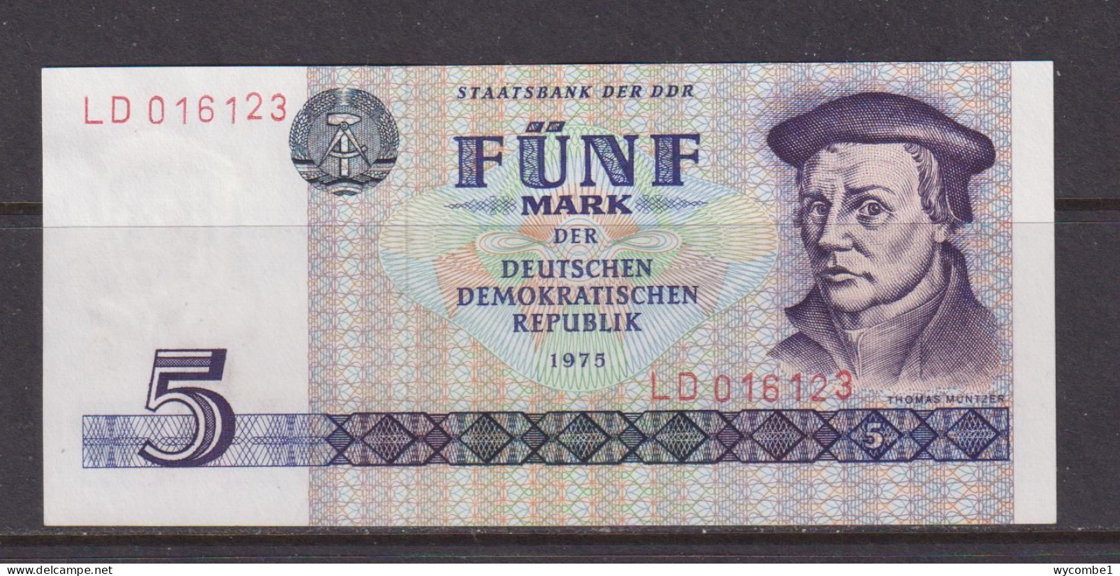 EAST GERMANY -  1975 5 Mark UNC/aUNC  Banknote - 5 Mark