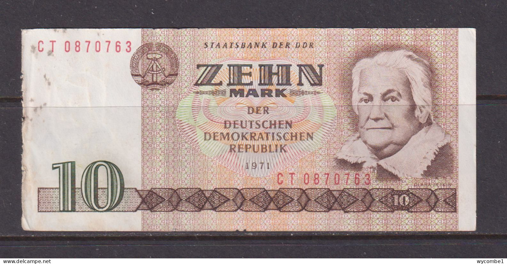 EAST GERMANY -  1971 10 Mark Circulated  Banknote - 5 Mark