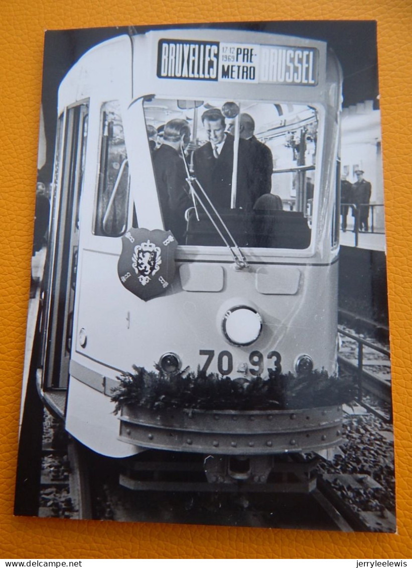 BRUXELLES - Inauguration Du Pré-métro Par Le Roi Baudoin En 1969 -  (Photo R. TEMMERMAN) -  (9 X 13 Cm) - Public Transport (underground)