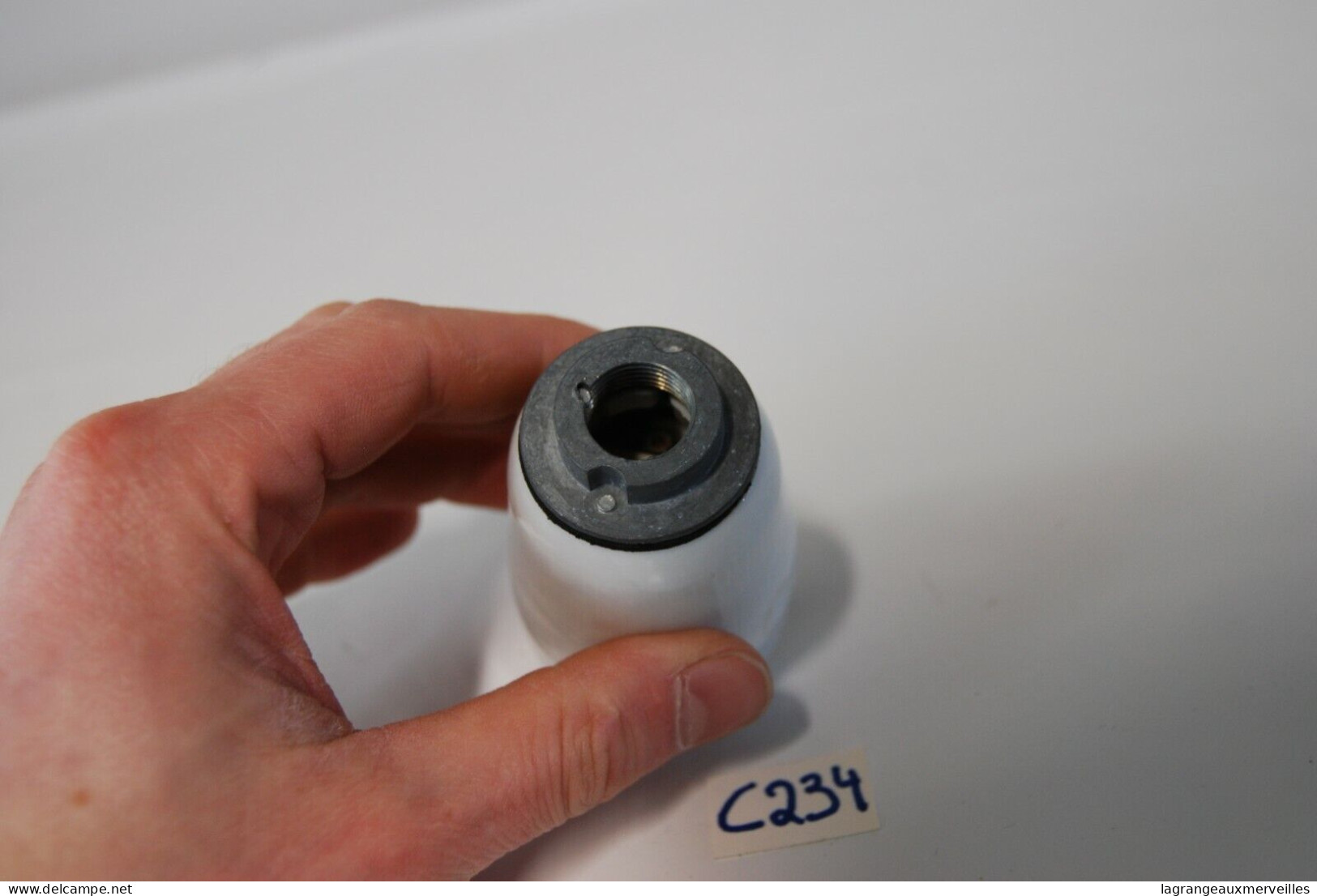 C234 Ancien Soquet En Porcelaine - Electricité - Andere & Zonder Classificatie