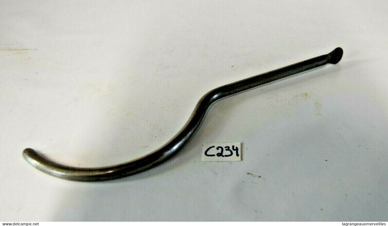 C234 Objet De Métiers - Science Médicale - Docteur - Pince Ou Autre - Medical & Dental Equipment