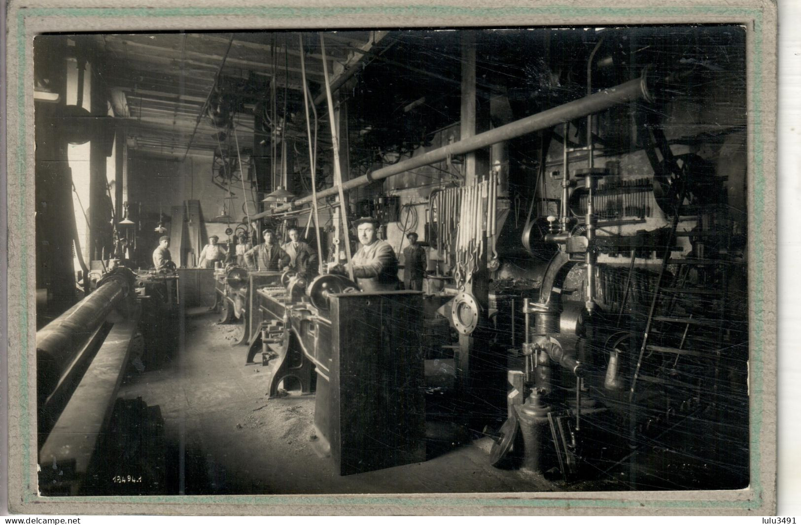 CPA - (88) GRANGES -Carte-Photo De L'atelier Des Ajusteurs De L'usine De Filature Et Tissage De Coton - Années 20 / 30 ? - Granges Sur Vologne