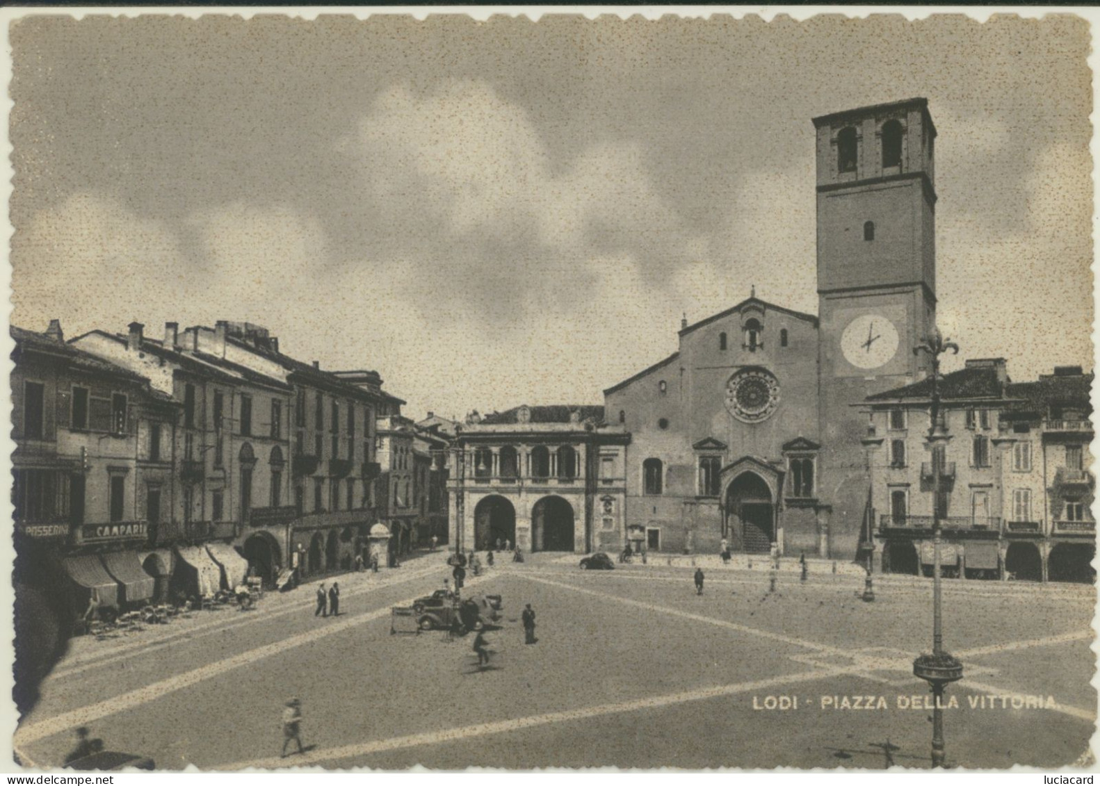 LODI -PIAZZA DELLA VITTORIA ANIMATA - Lodi