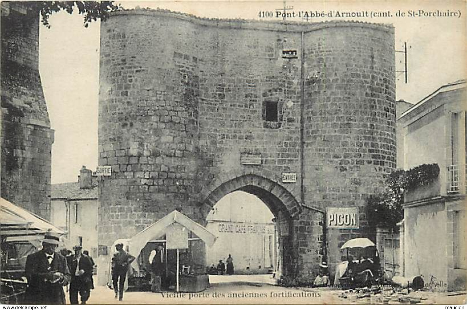 - Charente Maritime -ref-J337- Pont L Abbé D Arnoult - Porte - Marché - Stand Pouzet - Grand Café Français - - Pont-l'Abbé-d'Arnoult