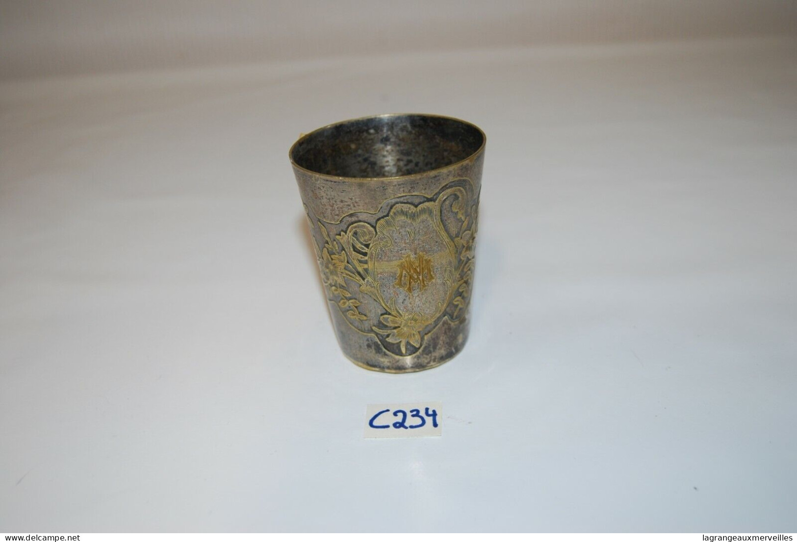 C234 Très Ancien Gobelet - Verre - Métal - Chateau - Fin XIX - Bicchieri