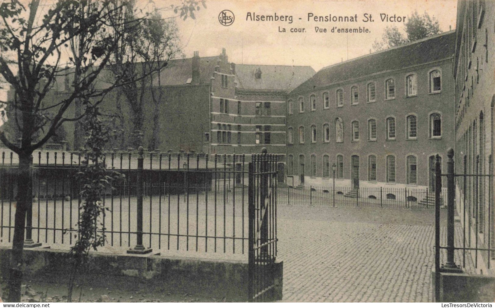 BELGIQUE - Alsemberg - Pensionnat Saint Victor - La Cour - Vue D'ensemble - Carte Postale Ancienne - Beersel