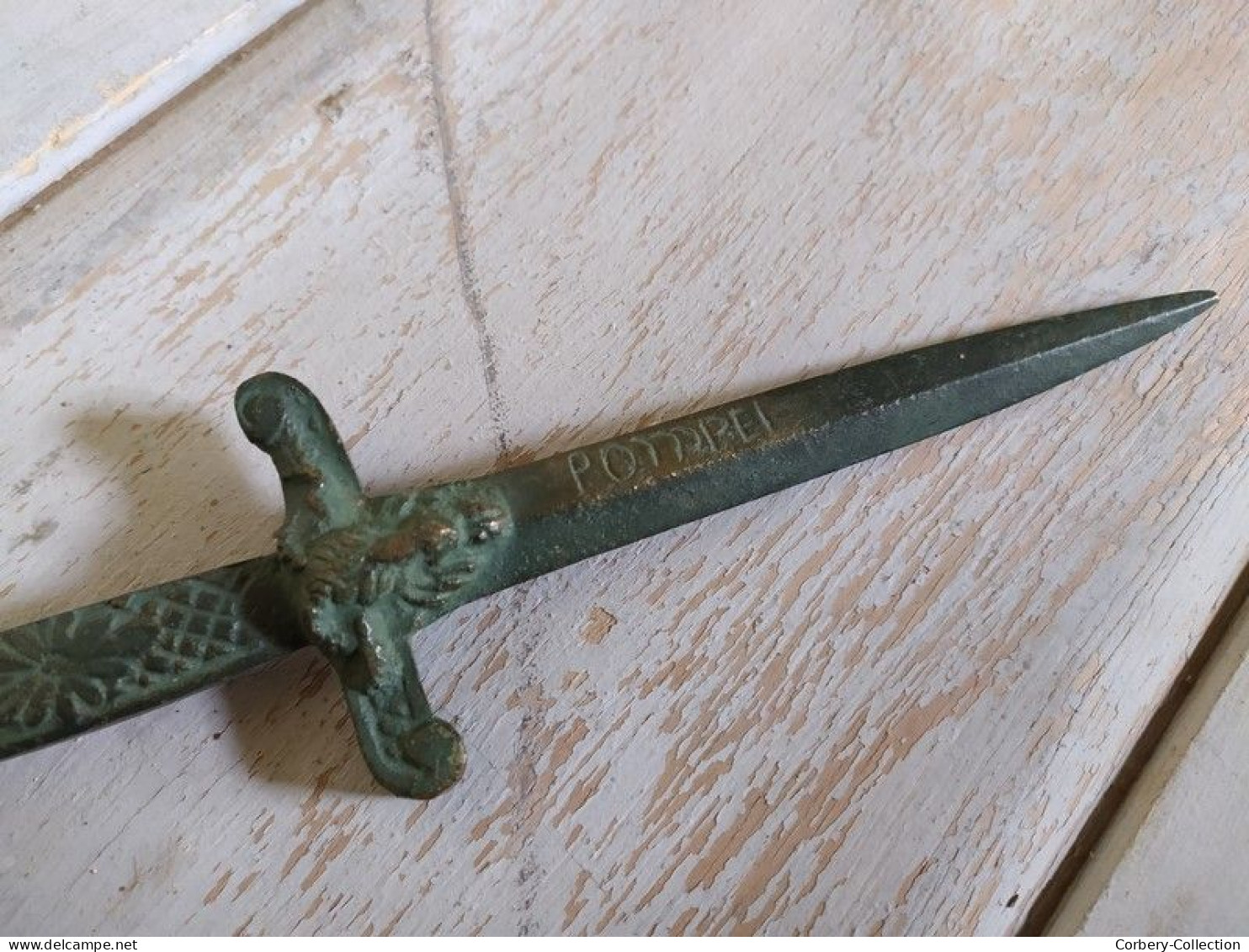 Ancien Ouvre Lettre Bronze Forme Dague Tête De Bouc Pompéi Bacchus - Apri Lettere