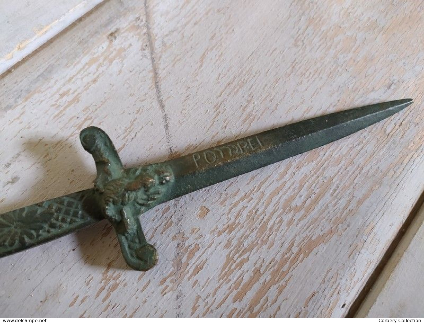 Ancien Ouvre Lettre Bronze Forme Dague Tête De Bouc Pompéi Bacchus - Letter-opener