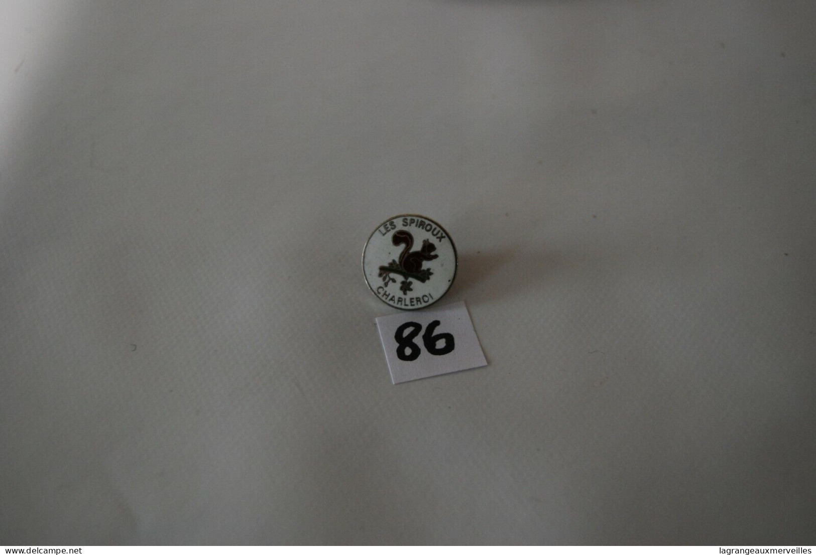 C86 Ancien Pins - Spiroux De Charleroi - Basketball