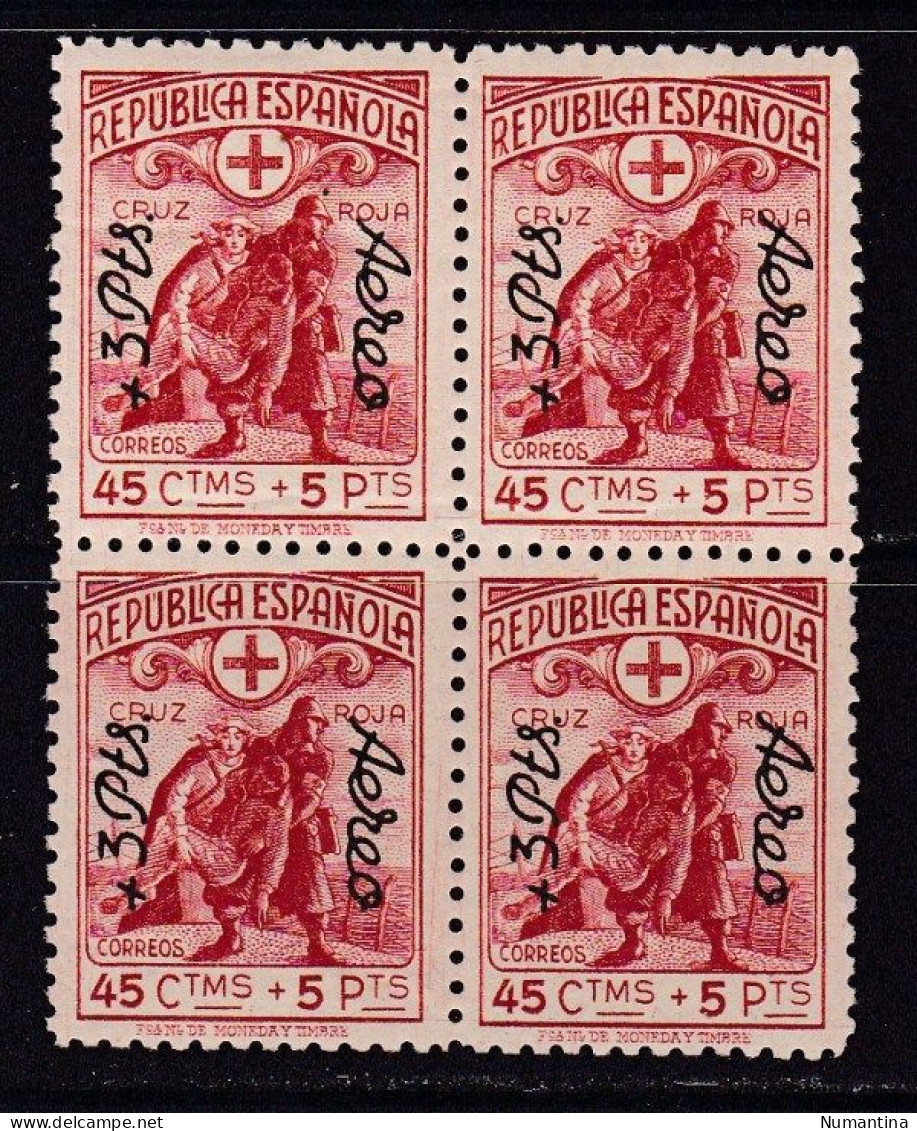 1938 - España - Edifil 768 - Cruz Roja Española Aereo - Bloque 4 - MNH - Valor 124 € - Plaatfouten & Curiosa
