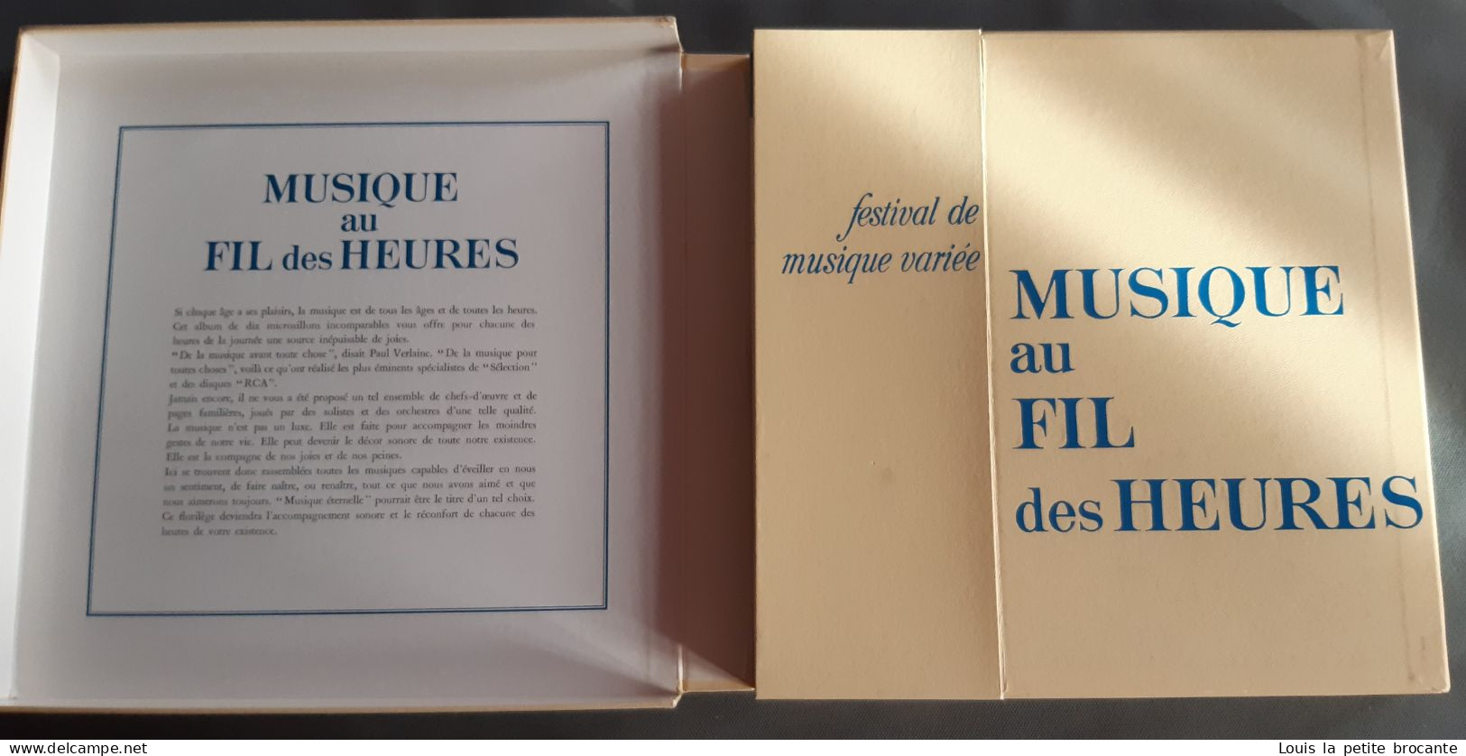 Coffret De 10 Disques "Musique Au Fil Des Heures". 33 Tours Stéréo. RCA , Sélection Du Reader's Digest. 33cm X 33cm X4cm - Collections Complètes