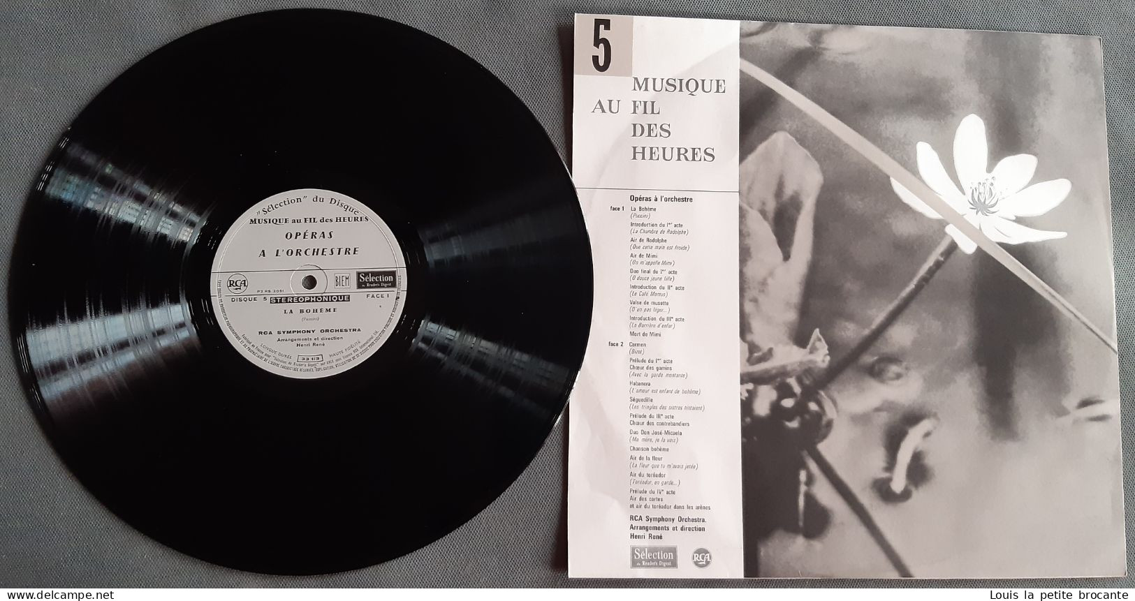 Coffret de 10 disques "Musique au Fil des Heures". 33 tours stéréo. RCA , Sélection du Reader's Digest. 33cm x 33cm x4cm