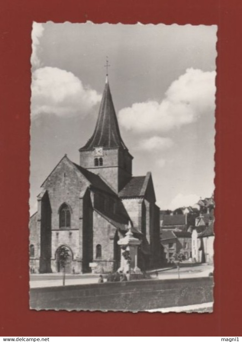 AIGNAY LE DUC - L'église Et Le Monument Aux Morts - Aignay Le Duc