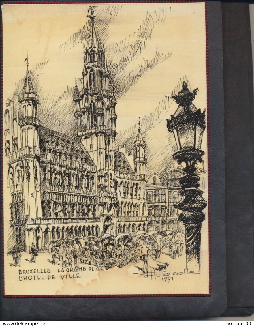 LIVRES    ACCESSOIRES        LISEUSE AMOVIBLE  EN   TISSUS    AVEC DESSIN DE LA GRAND PLACE DE  BRUXELLES.1991. - Otros Accesorios