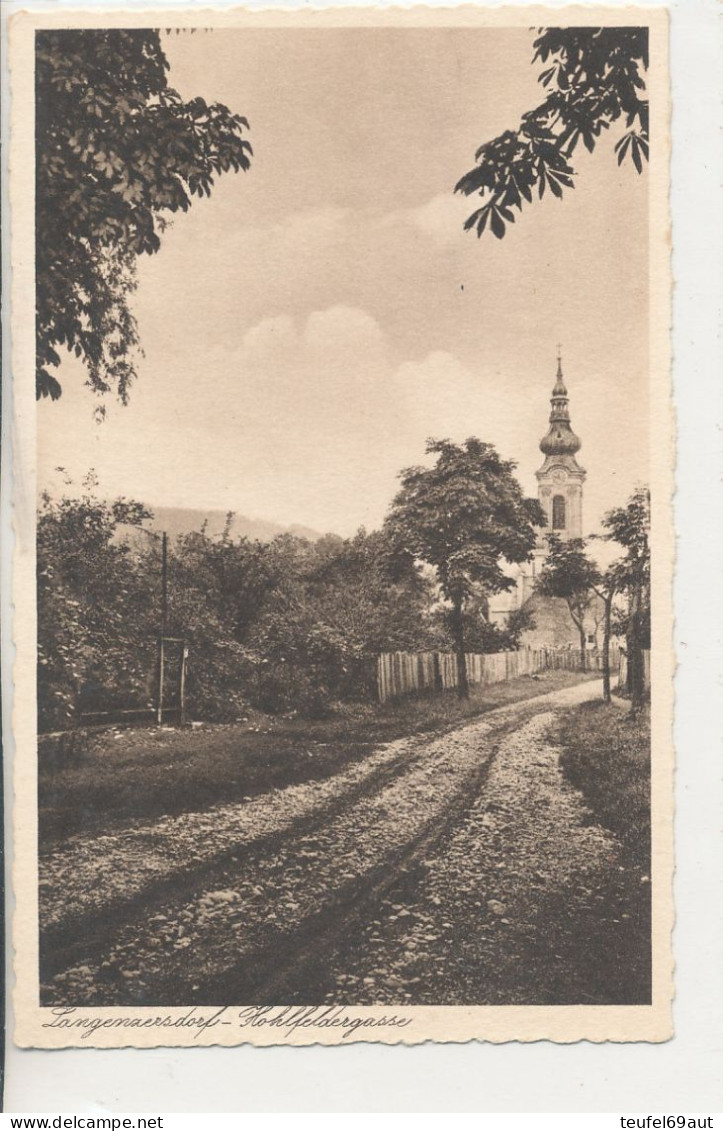 AK Langenzersdorf - Kohlfeldergasse Mit Kirche Bez. Korneuburg - Korneuburg