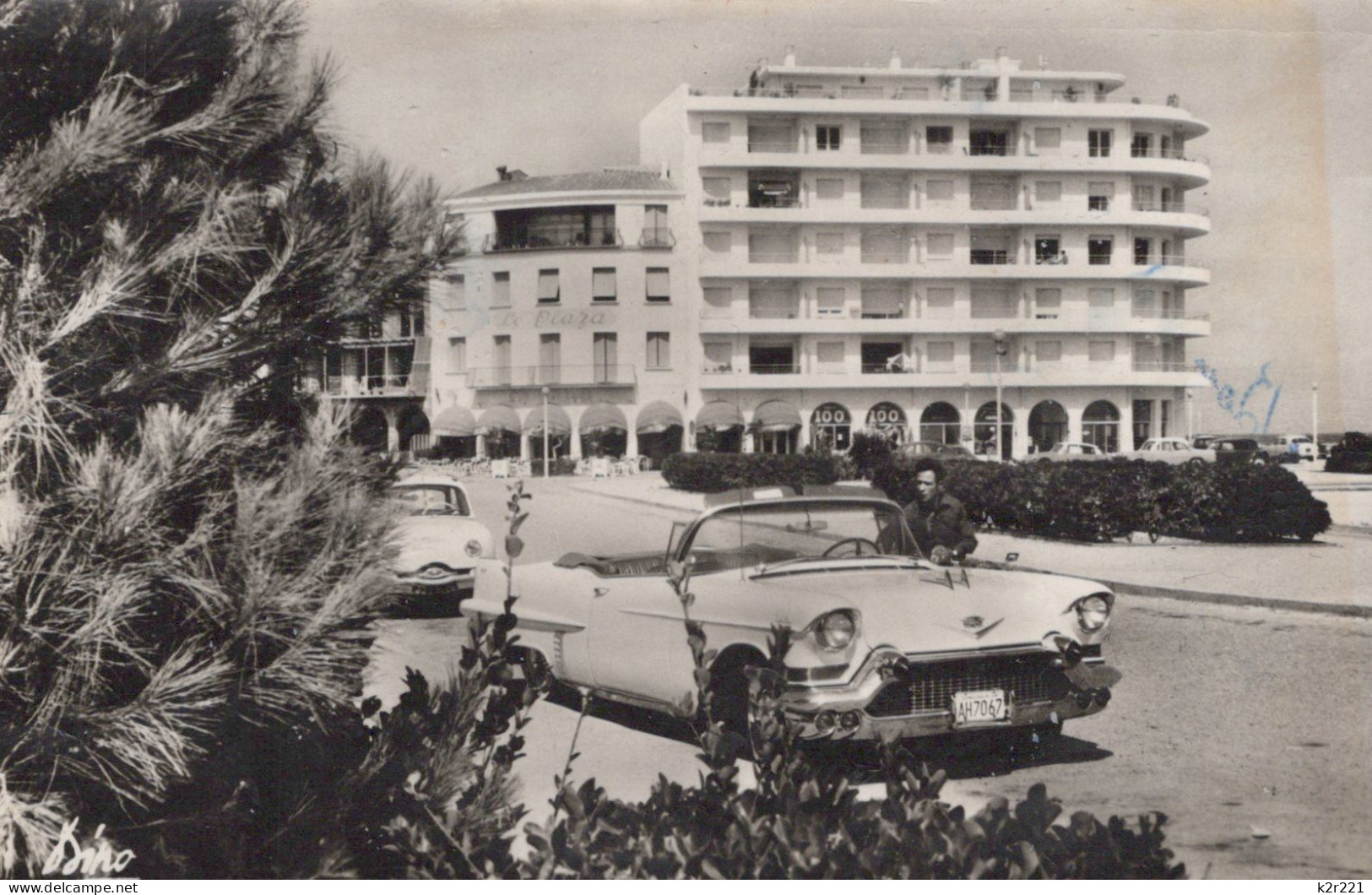 CANET EN ROUSILLON LA PLAGE RADIEUSE VOITURE AMERICAINE - Canet En Roussillon