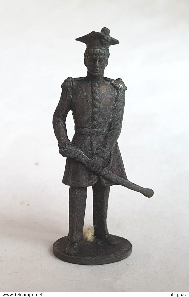 FIGURINE KINDER  METAL INFANTERIE POLONAISE Hauptmann Officier 80's Cuivre - KRIEGER - Figurines En Métal