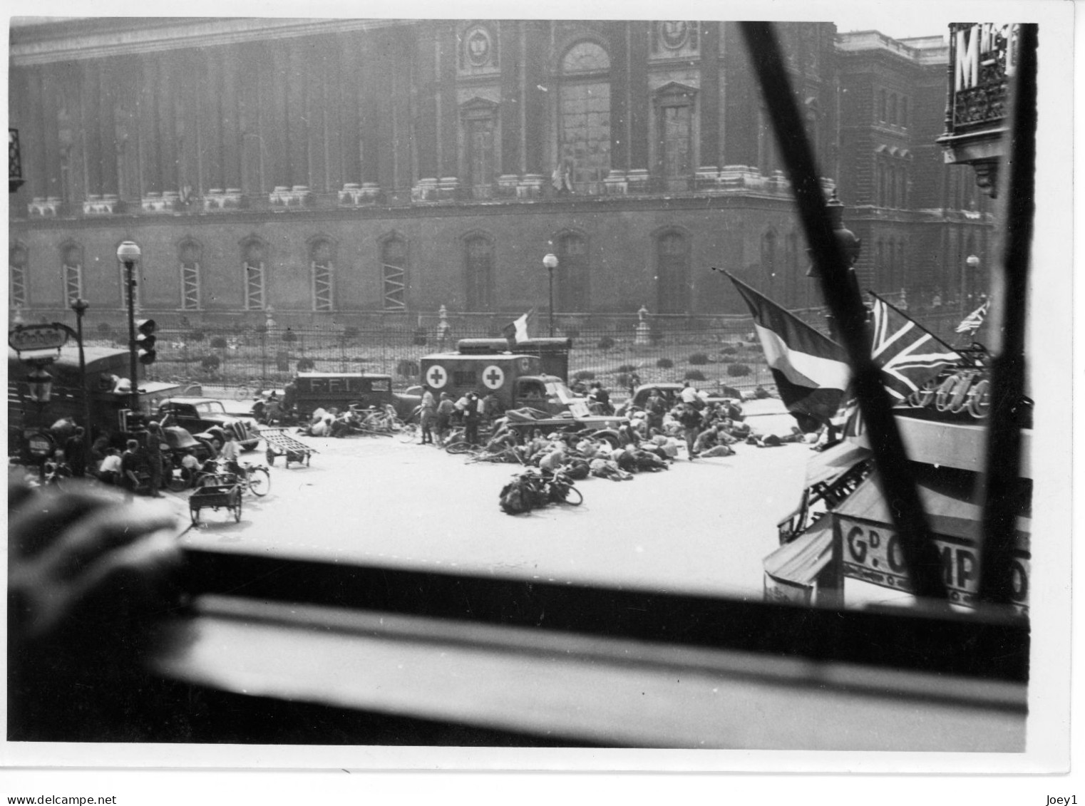 Photo Fusillade Place De La Concorde En Aout 1944,format 13/18 - War, Military