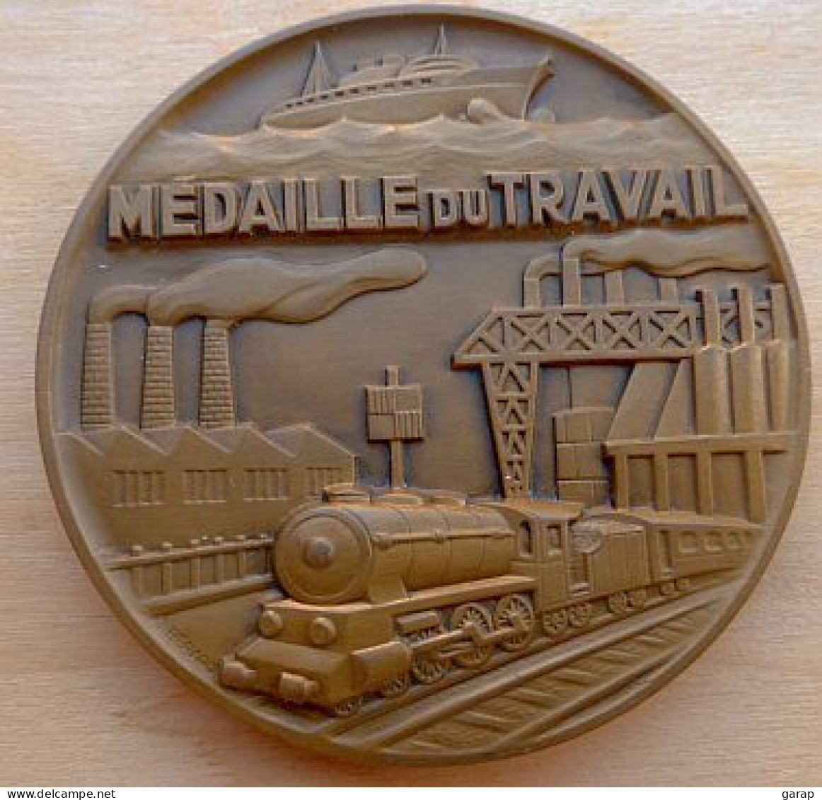 DA-018 Médaille Bronze,signée Bérard Industries Métallurgiques Des Bouches Du Rhône 1949 - Autres Appareils