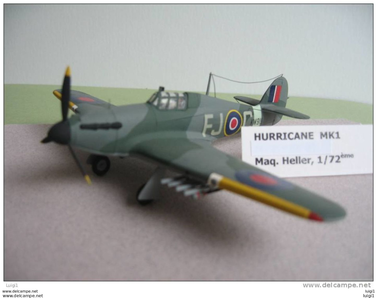 Maquette Plastique  " Avion Militaire HURRICANE MK1 - RAF "  - Montée  éch : 72ème - Détaillée Et Complète.TB. - Vliegtuigen