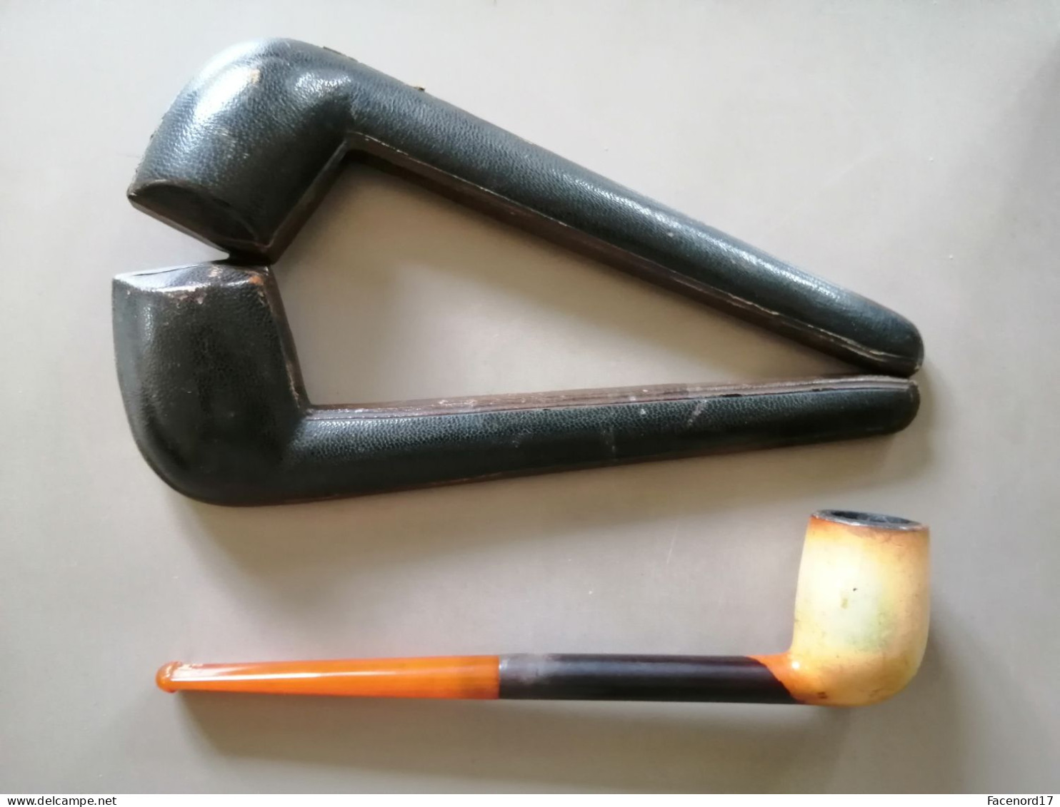 Pipe Dèja Fumée Dans Son étui - Meerschaum Pipes