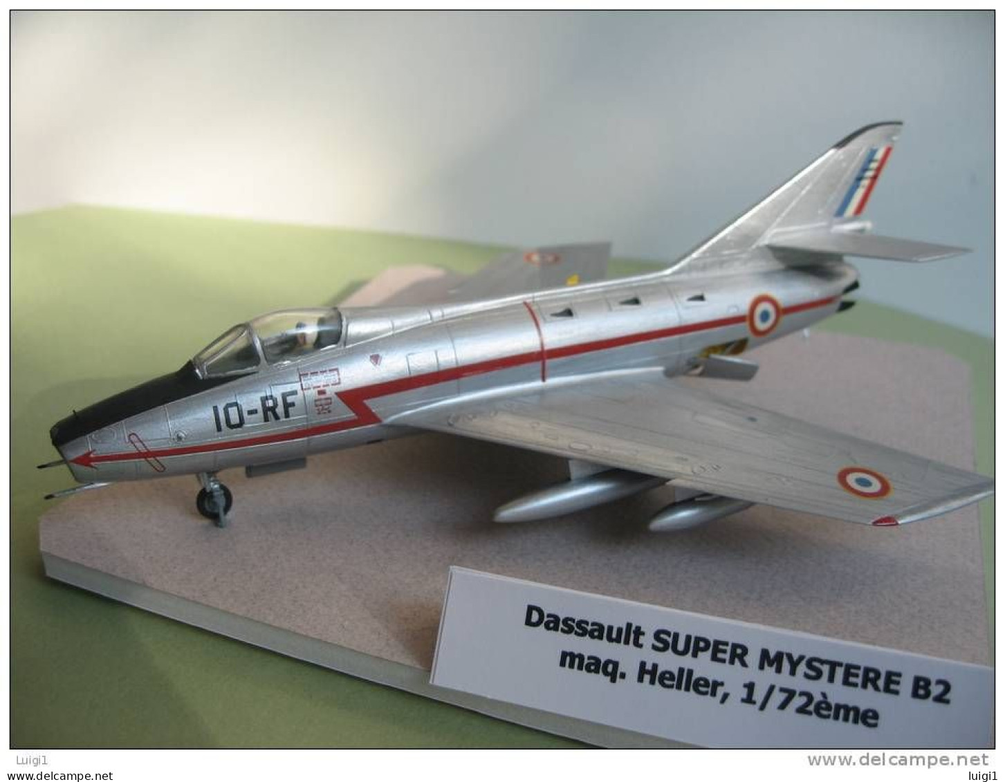 Maquette Plastique HELLER " Avion Militaire Dassault  SUPER MYSTERE B2 " Montée éch : 72ème - Détaillée Et Complète. TB - Vliegtuigen