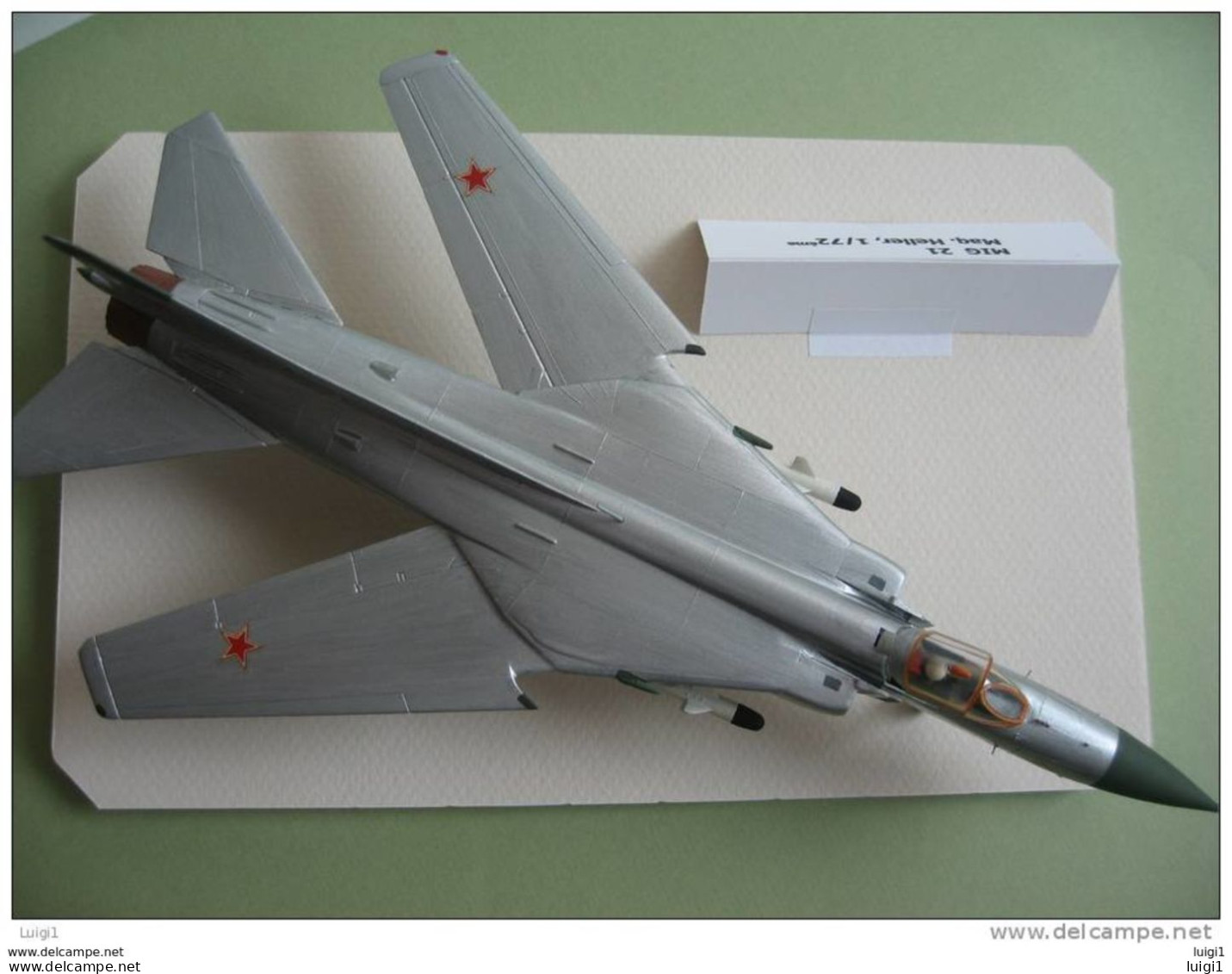 Maquette Plastique  HELLER " Avion Militaire MIG 21 ", Montée Au 72ème - Ailes à Géométrie Variable. Très Détaillée.TB. - Vliegtuigen