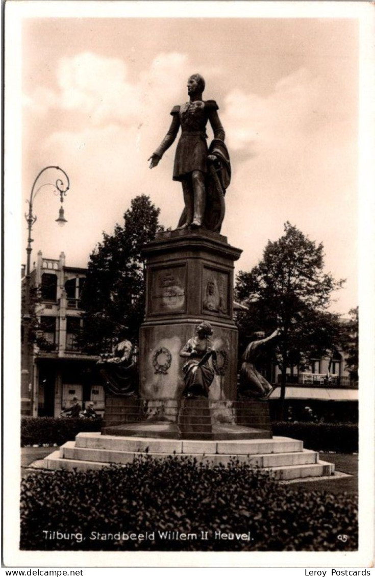 Standbeeld Willem II Op De Heuvel, Tilburg (Fotokaart) (NB) - Tilburg
