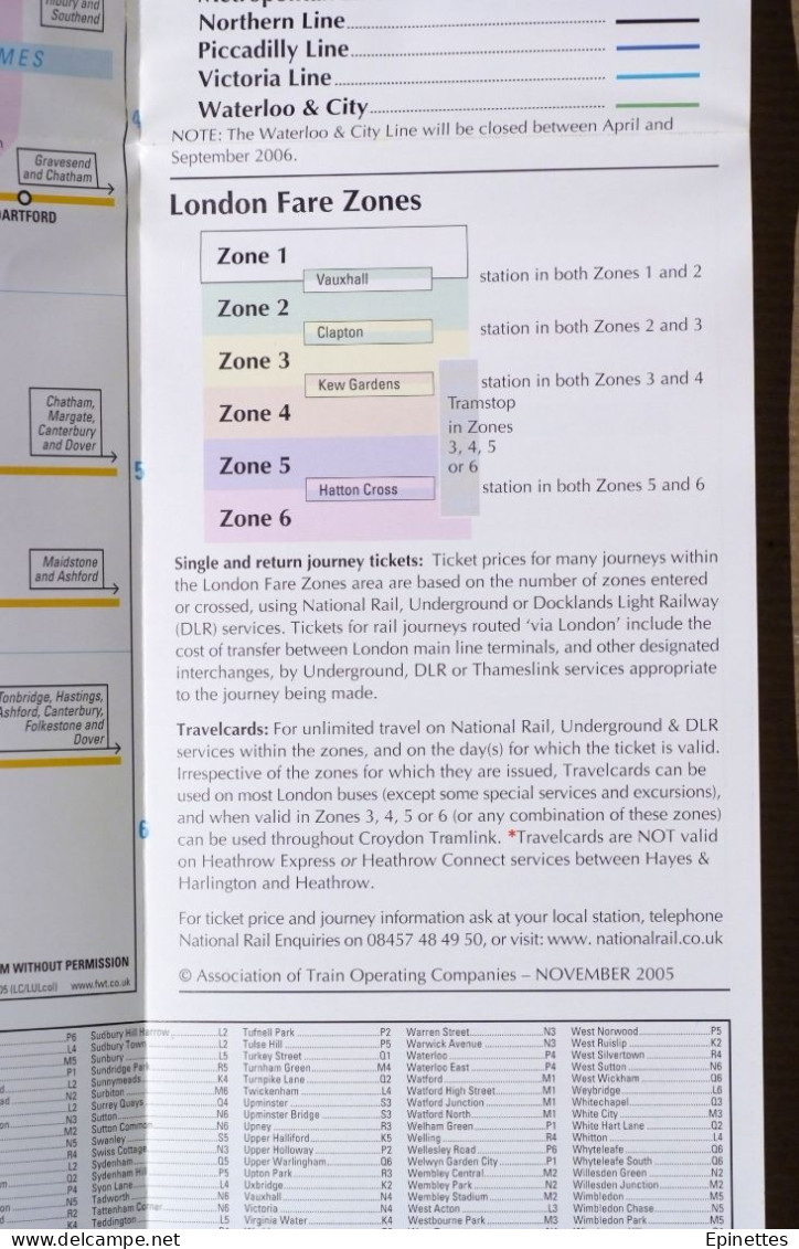 Plan dépliant, métro Londres + transports régionaux 2006 Rail & underground services, connections, London & South-East