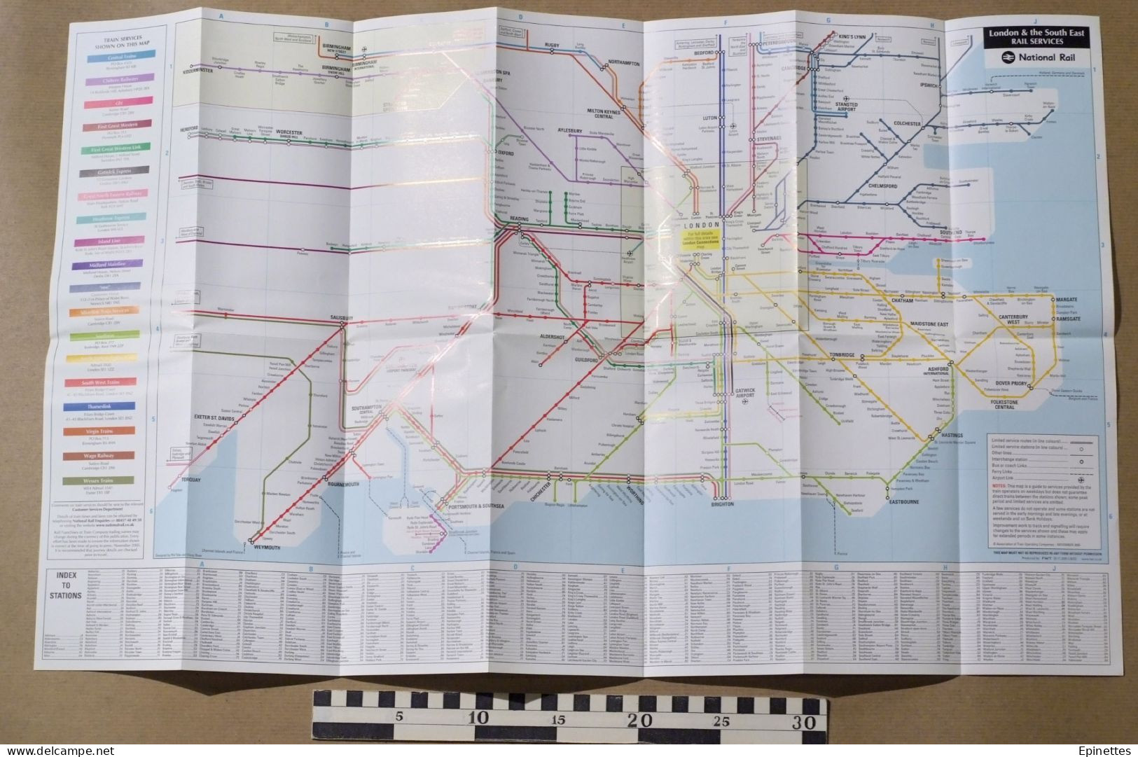 Plan dépliant, métro Londres + transports régionaux 2006 Rail & underground services, connections, London & South-East