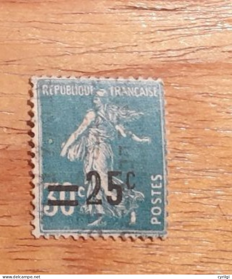 France Yt 217 2 Imparfait Et Tache Dzvant Main Gauche Ob - Used Stamps